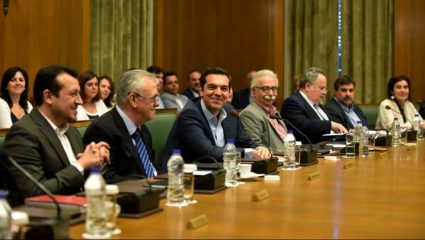 Έρχεται ανασχηματισμός – Οι φήμες για τα πρόσωπα που αλλάζουν Έρχεται ανασχηματισμός – Οι φήμες για τα πρόσωπα που αλλάζουν