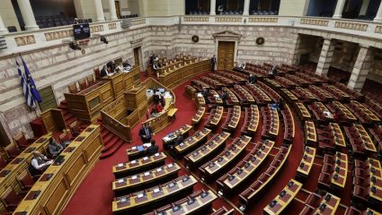 Έτσι ψήφισαν οι «αντάρτες» του ΣΥΡΙΖΑ για τη συνταγματική αναθεώρηση Έτσι ψήφισαν οι «αντάρτες» του ΣΥΡΙΖΑ για τη συνταγματική αναθεώρηση