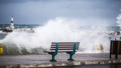 Επικίνδυνα φαινόμενα Σάββατο-Κυριακή: Ποιες περιοχές θα ‘χουν καταιγίδες και χαλάζι το Δεκαπενταύγουστο Επικίνδυνα φαινόμενα Σάββατο-Κυριακή: Ποιες περιοχές θα ‘χουν καταιγίδες και χαλάζι το Δεκαπενταύγουστο