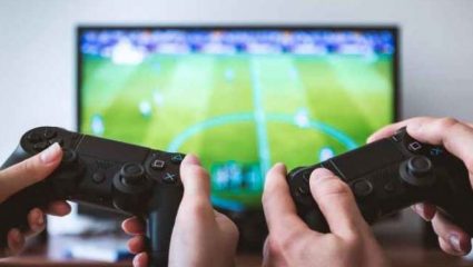 Έχει κάνει τα videogames «δεύτερο σπίτι» του: Παίζει 15 ώρες την μέρα! Έχει κάνει τα videogames «δεύτερο σπίτι» του: Παίζει 15 ώρες την μέρα!