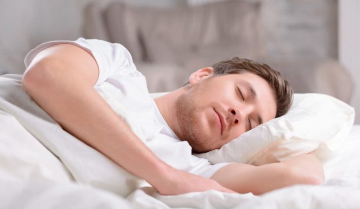 Προσοχή: Οι λίγες ώρες ύπνου προσθέτουν βάρος και δεν αναπληρώνονται το Σαββατοκύριακο