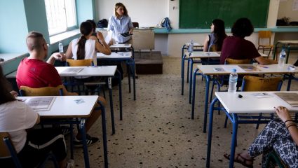 Πανελλαδικές εξετάσεις: To τελικό σχέδιο για το νέο λύκειο και την εισαγωγή στα ΑΕΙ Πανελλαδικές εξετάσεις: To τελικό σχέδιο για το νέο λύκειο και την εισαγωγή στα ΑΕΙ