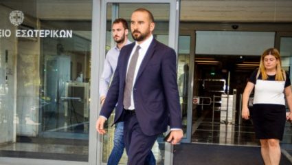 Ο Τζανακόπουλος έπεσε πάνω στο παλιό ΠΑΣΟΚ Ο Τζανακόπουλος έπεσε πάνω στο παλιό ΠΑΣΟΚ