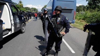 Μεξικό: Θρίλερ με την απαγωγή 19 επιβατών από ενόπλους Μεξικό: Θρίλερ με την απαγωγή 19 επιβατών από ενόπλους