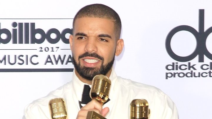 Ο Drake αφαίρεσε τραγούδι με τον Μάικλ Τζάκσον