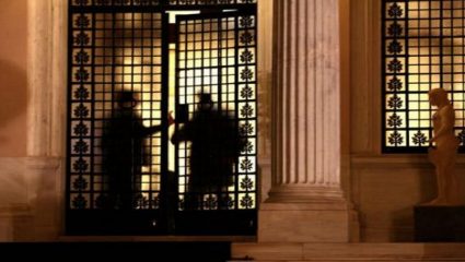 Όλη η Ελλάδα ένα απέραντο δικαστήριο Όλη η Ελλάδα ένα απέραντο δικαστήριο