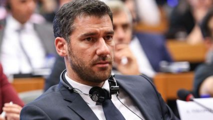 Υποψήφιος στις εκλογές με συνδυασμό έκπληξη ο Γιούρκας Σεϊταρίδης Υποψήφιος στις εκλογές με συνδυασμό έκπληξη ο Γιούρκας Σεϊταρίδης