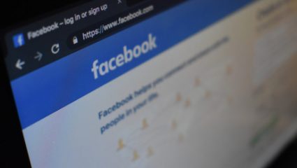Απόφαση σταθμός από το Facebook! Απόφαση σταθμός από το Facebook!