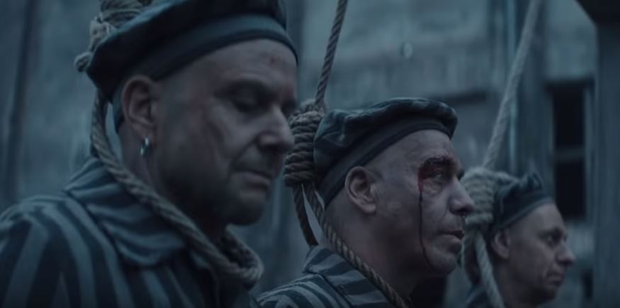 Οι Rammstein προκαλούν αντιδράσεις με βίντεο που παραπέμπει στα ναζιστικά στρατόπεδα