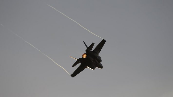 Η Αμερική θέλει να πουλήσει τα F-35 στην Ελλάδα Η Αμερική θέλει να πουλήσει τα F-35 στην Ελλάδα