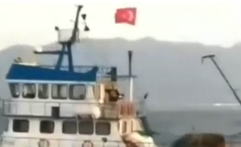 «Ρε αλήτες εδώ είναι Ελλάδα» – Η στιγμή που Τούρκοι ψαράδες ξεπερνούν κάθε όριο στην Ψέριμο (ΒΙΝΤΕΟ)