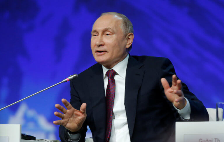 Τόσα χρήματα «καθαρίζει» ετησίως ο Πούτιν