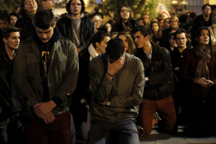 Τέθηκε υπό έλεγχο η πυρκαγιά στην Παναγία των Παρισίων