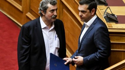 «Θύελλα» στη Βουλή μετά τα σχόλια Πολάκη για Κυμπουρόπουλο «Θύελλα» στη Βουλή μετά τα σχόλια Πολάκη για Κυμπουρόπουλο