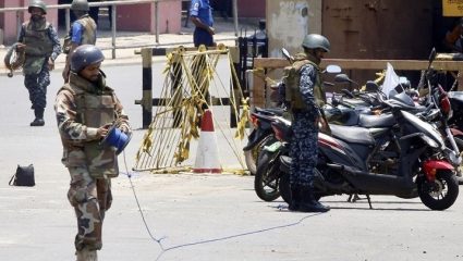 Σρι Λάνκα: Η αστυνομία αναζητά 140 άτομα που είχαν διασυνδέσεις με το Ισλαμικό Κράτος Σρι Λάνκα: Η αστυνομία αναζητά 140 άτομα που είχαν διασυνδέσεις με το Ισλαμικό Κράτος