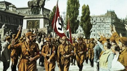Η διάλυση των ναζιστικών Ταγμάτων Εφόδου Η διάλυση των ναζιστικών Ταγμάτων Εφόδου