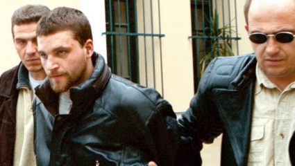 Καταδίκη τέσσερις φορές ισόβια και 71 χρόνια στον Κώστα Πάσσαρη Καταδίκη τέσσερις φορές ισόβια και 71 χρόνια στον Κώστα Πάσσαρη