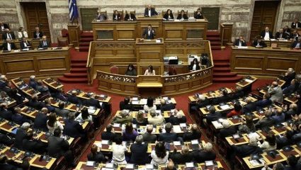 Live η συζήτηση στη Βουλή για το νομοσχέδιο για τις 120 δόσεις Live η συζήτηση στη Βουλή για το νομοσχέδιο για τις 120 δόσεις