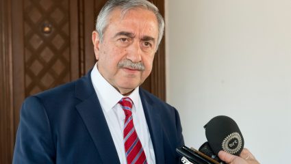 Προκαλεί ο Ακιντζί για την κυπριακή ΑΟΖ: «Δεν θα κάτσουμε να βλέπουμε» Προκαλεί ο Ακιντζί για την κυπριακή ΑΟΖ: «Δεν θα κάτσουμε να βλέπουμε»