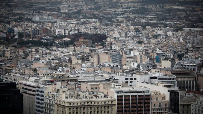 Πού θα χτυπήσουν βροχές και καταιγίδες την Τρίτη