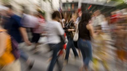Τα συμπτώματα που πρέπει να σας ανησυχούν: Αγοραφοβία Τα συμπτώματα που πρέπει να σας ανησυχούν: Αγοραφοβία