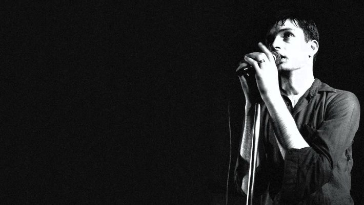 Η μέρα που ο Ίαν Κέρτις έβαλε τέλος στη ζωή του - ΒΙΝΤΕΟ Η μέρα που ο Ίαν Κέρτις έβαλε τέλος στη ζωή του - ΒΙΝΤΕΟ