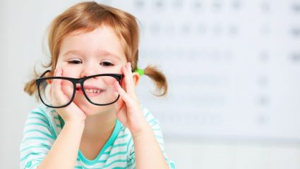 Η πιο «επικίνδυνη» ηλικία για να εμφανίσει μυωπία το παιδί Η πιο «επικίνδυνη» ηλικία για να εμφανίσει μυωπία το παιδί