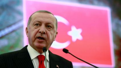 Ο Ερντογάν επιμένει για την Αγιά Σοφιά Ο Ερντογάν επιμένει για την Αγιά Σοφιά