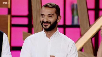 Είδωλο! Η μαμά του Λεωνίδα Κουτσόπουλου «έκλεψε» την παράσταση στον τελικό του MasterChef (BINTEO) Είδωλο! Η μαμά του Λεωνίδα Κουτσόπουλου «έκλεψε» την παράσταση στον τελικό του MasterChef (BINTEO)