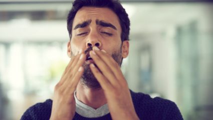Τι συμβαίνει όταν «κρατάτε» το φτέρνισμα Τι συμβαίνει όταν «κρατάτε» το φτέρνισμα