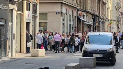 Πανικός στην Λυών μετά από έκρηξη – Αρκετοί τραυματίες Πανικός στην Λυών μετά από έκρηξη – Αρκετοί τραυματίες