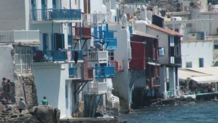 «Επιδρομή» εφοριακών στο εστιατόριο της Μυκόνου με τα «χρυσά» καλαμαράκια! «Επιδρομή» εφοριακών στο εστιατόριο της Μυκόνου με τα «χρυσά» καλαμαράκια!
