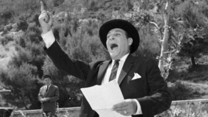 Όταν το ελληνικό παλιό σινεμά «ψήφιζε» Γκόρτσο, Μαυρογιαλούρο και Καλοχαιρέτα Όταν το ελληνικό παλιό σινεμά «ψήφιζε» Γκόρτσο, Μαυρογιαλούρο και Καλοχαιρέτα