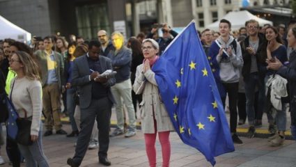 Σοκ στην Ευρώπη από την άνοδο της ακροδεξιάς σε όλη την Ευρώπη Σοκ στην Ευρώπη από την άνοδο της ακροδεξιάς σε όλη την Ευρώπη