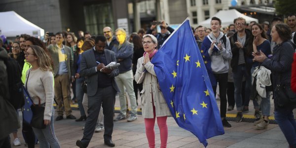 Σοκ στην Ευρώπη από την άνοδο της ακροδεξιάς σε όλη την Ευρώπη