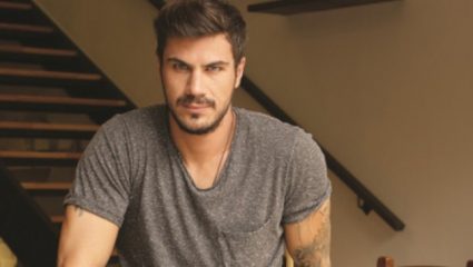 Σε αυτόν τον παίκτη του MasterChef πρότεινε συνεργασία o Άκης Πετρετζίκης (BINTEO) Σε αυτόν τον παίκτη του MasterChef πρότεινε συνεργασία o Άκης Πετρετζίκης (BINTEO)