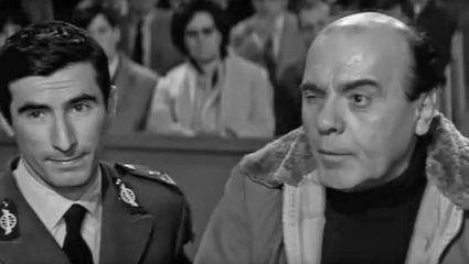 Θα γελάσετε: Τα μικρότερα και μεγαλύτερα ελληνικά επώνυμα Θα γελάσετε: Τα μικρότερα και μεγαλύτερα ελληνικά επώνυμα