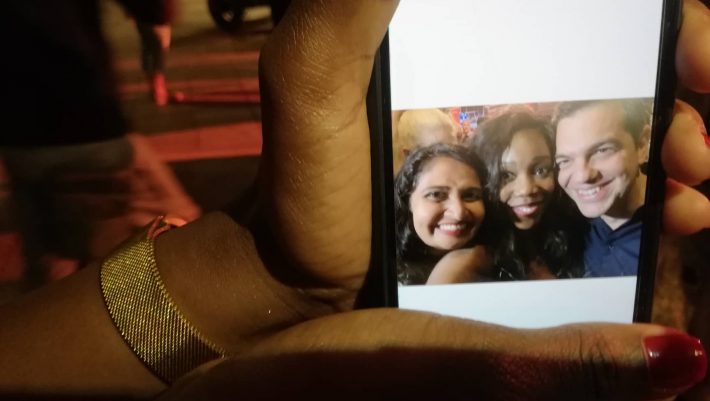 Η selfie του Αλέξη Τσίπρα με θαυμάστριες από την Σιγκαπούρη Η selfie του Αλέξη Τσίπρα με θαυμάστριες από την Σιγκαπούρη