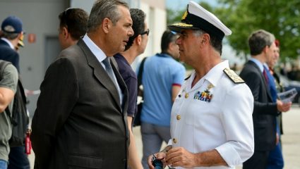 Έμεινε μισός ο Πάνος Καμμένος! – ΦΩΤΟ Έμεινε μισός ο Πάνος Καμμένος! – ΦΩΤΟ