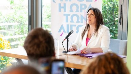 H Ζωή Κωνσταντοπούλου θέλει να συμμετέχει στο ντιμπέιτ H Ζωή Κωνσταντοπούλου θέλει να συμμετέχει στο ντιμπέιτ