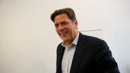 Ξέφρενο πάρτι του Βαρβιτσιώτη στο Περιστέρι με… απρόοπτα Ξέφρενο πάρτι του Βαρβιτσιώτη στο Περιστέρι με… απρόοπτα