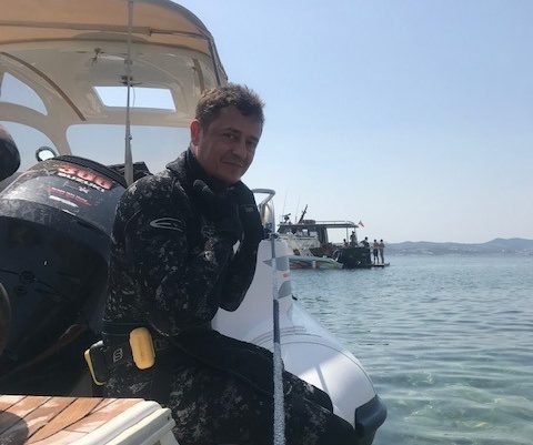 Tι ψαρεύει ο Αντώνης Σρόιτερ; Tι ψαρεύει ο Αντώνης Σρόιτερ;