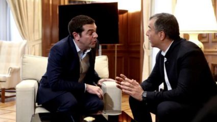 Ο Θεοδωράκης διαψεύδει τον Τσίπρα ότι συζητούσαν για να πάρει τη θέση Καμμένου στην κυβέρνηση Ο Θεοδωράκης διαψεύδει τον Τσίπρα ότι συζητούσαν για να πάρει τη θέση Καμμένου στην κυβέρνηση