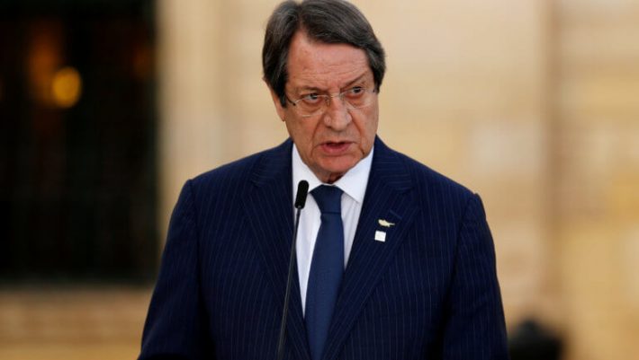 Εσπευσμένα στο νοσοκομείο ο Νίκος Αναστασιάδης Εσπευσμένα στο νοσοκομείο ο Νίκος Αναστασιάδης