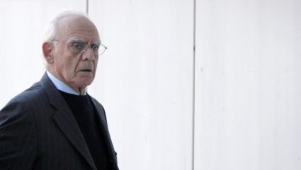 Εκτάκτως στο νοσοκομείο ο Άκης Τσοχατζόπουλος Εκτάκτως στο νοσοκομείο ο Άκης Τσοχατζόπουλος