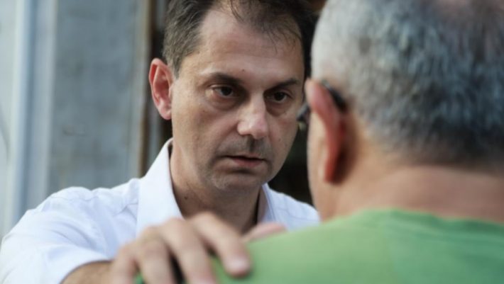 Ο Χάρης Θεοχάρης αποκαλύπτεται σε 100 δευτερόλεπτα (vid) Ο Χάρης Θεοχάρης αποκαλύπτεται σε 100 δευτερόλεπτα (vid)