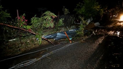 Φονική κακοκαιρία στη Χαλκιδική με επτά νεκρούς και δεκάδες τραυματίες Φονική κακοκαιρία στη Χαλκιδική με επτά νεκρούς και δεκάδες τραυματίες