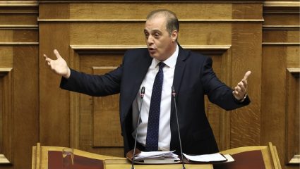 Δείτε τι έχει η θήκη κινητού του Κυριάκου Βελόπουλου στο πίσω μέρος Δείτε τι έχει η θήκη κινητού του Κυριάκου Βελόπουλου στο πίσω μέρος
