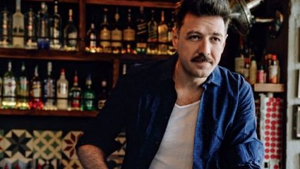 Σοκαριστικές εικόνες από την εν ψυχρώ δολοφονία στην καφετέρια του Μάνου Παπαγιάννη Σοκαριστικές εικόνες από την εν ψυχρώ δολοφονία στην καφετέρια του Μάνου Παπαγιάννη
