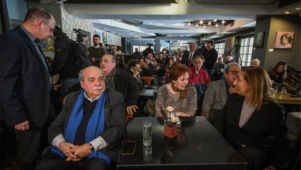 Κάτι (δεν) τρέχει με Φίλη και Ραγκούση Κάτι (δεν) τρέχει με Φίλη και Ραγκούση